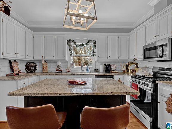 5th image of 1014 Mountain Laurel Cir