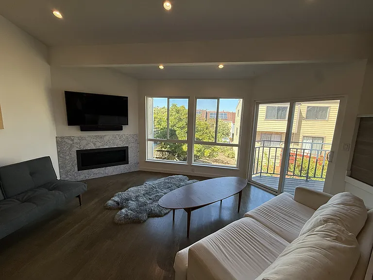 Jakey Ct — Photo 3