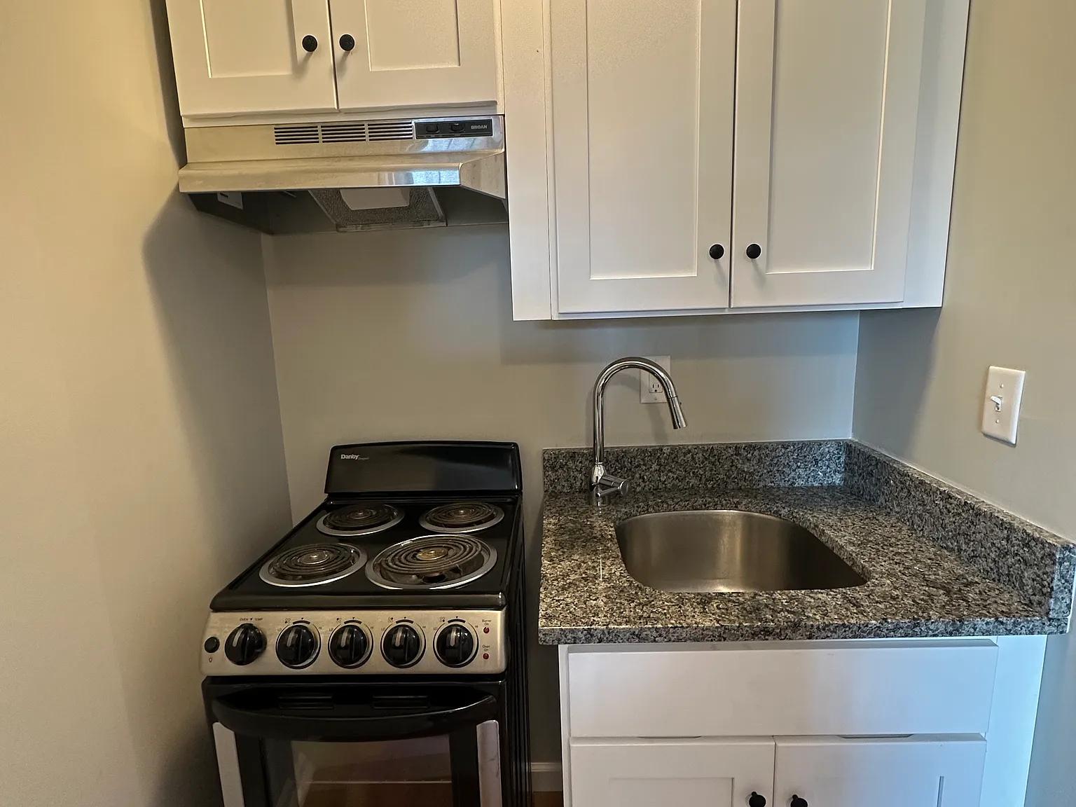 1 bed, $1,525 — Photo 2