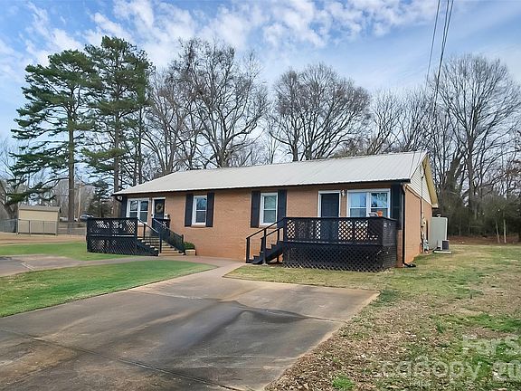 2nd image of 708-710 Harmon Rd