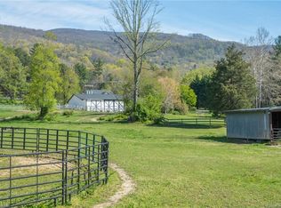 609 Old Fort Rd, Fairview, NC 28730