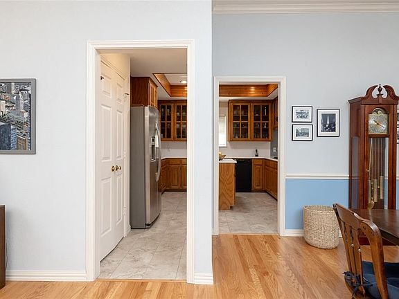 3rd image of 8232 Saddlebrook Dr