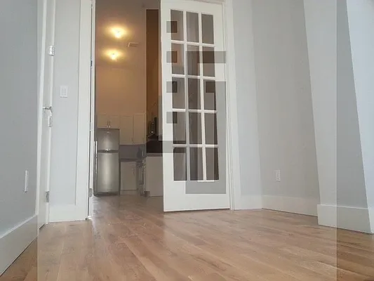 Rented by Loom Group | media 44