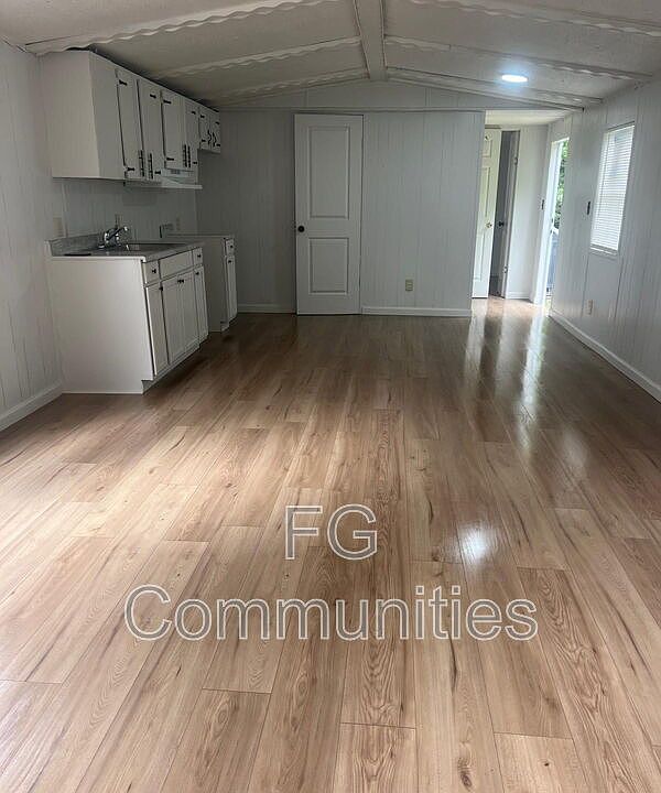 1st image of 304 Coleman Rd