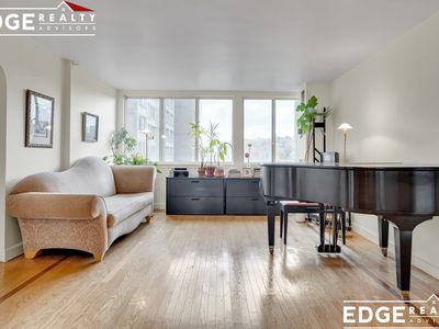 1731 Beacon St APT 717, Brookline, MA, 02445