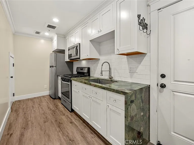 1721 El Dorado Ave #A — Photo 10