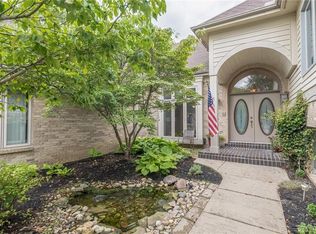 10581 Willow Brook Rd, Dayton, OH 45458