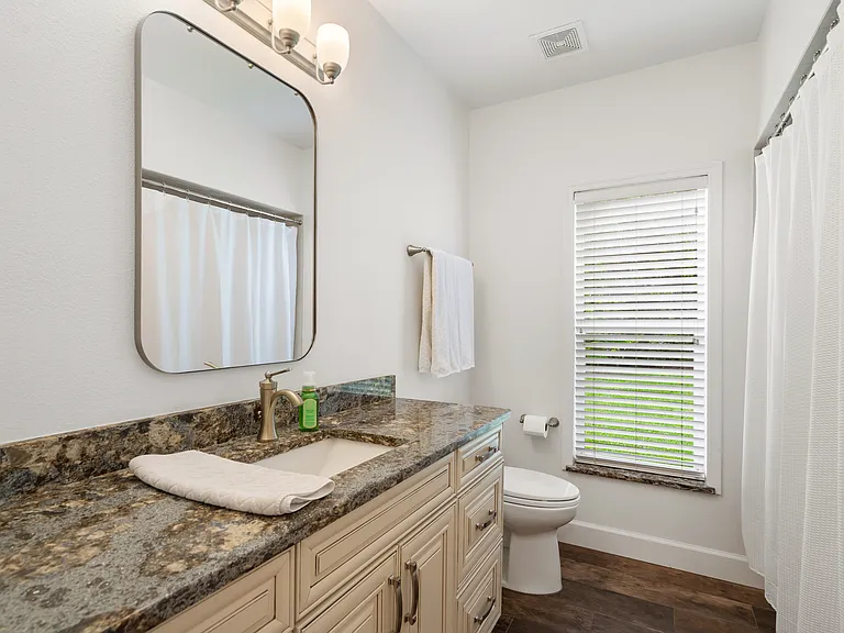 12649 Oak Hollow Ct — Photo 37