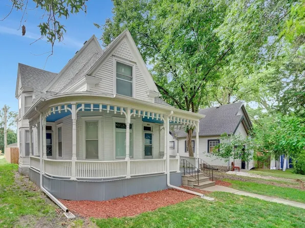 1611 Sumner St, Lincoln, NE 68502