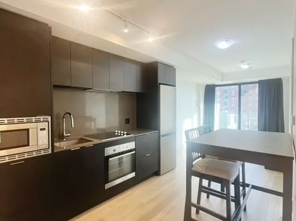 1 Jarvis St, Hamilton, ON