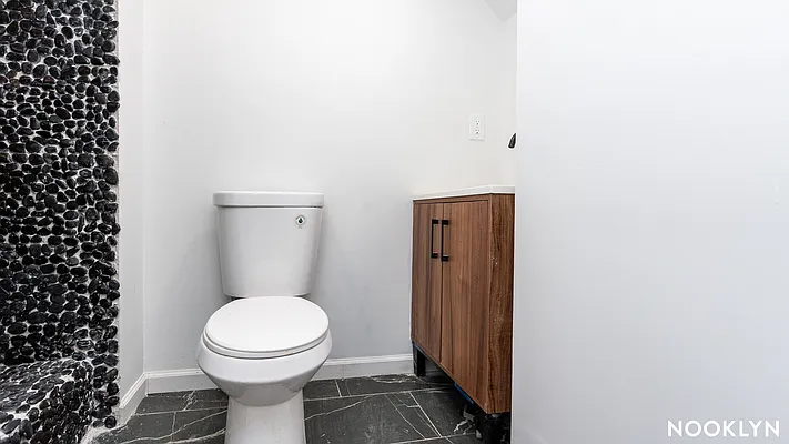 Rented by Nooklyn NYC LLC | media 28