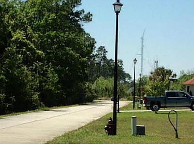 5th image of Emerald Lake Rd