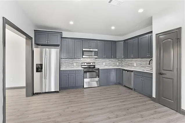 3 bed, 2.0 bath, 1550 sqft, $2,000 — Photo 4