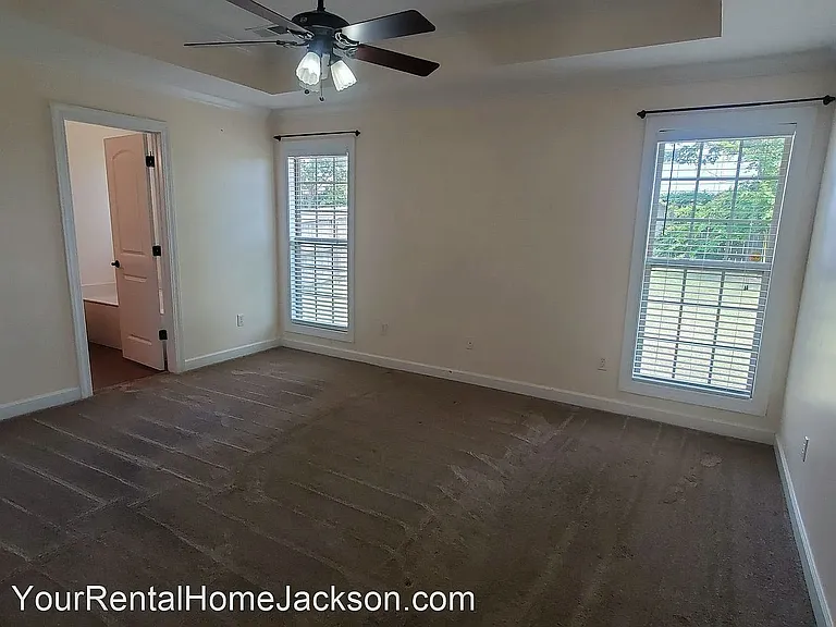 82 Grove Hill Ln — Photo 32