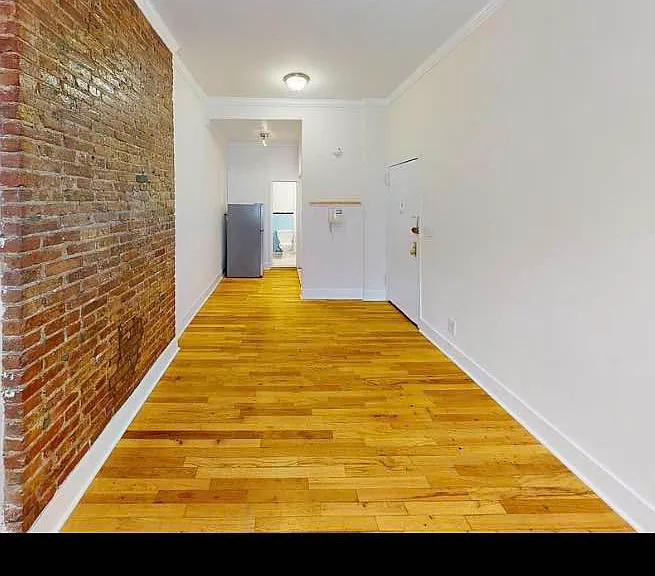 428 E 77th St #1A — Photo 2