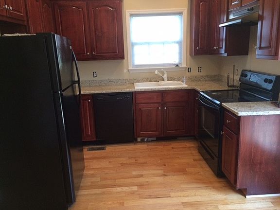 3rd image of 334 Oliver St