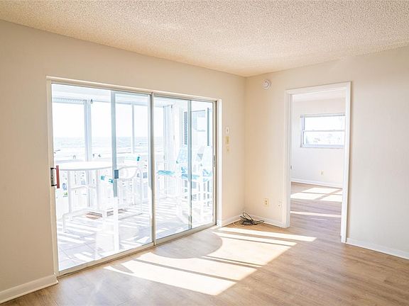 3rd image of 403 Gulf Way APT 304