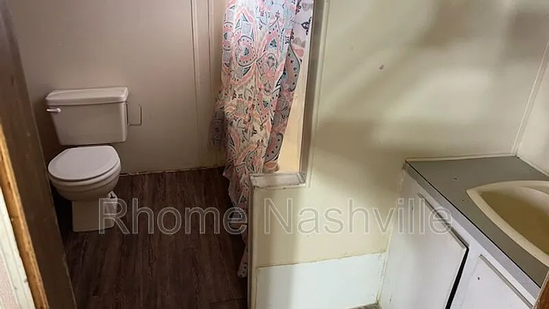 2 bed, 1.0 bath, 784 sqft, $1,000 — Photo 4