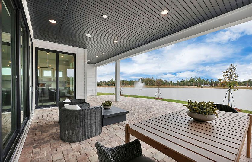 Livingston II Covered Lanai