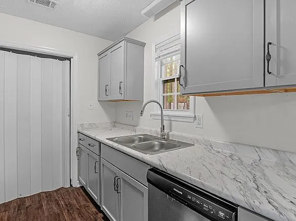 509 Ashmore Rd — Photo 8