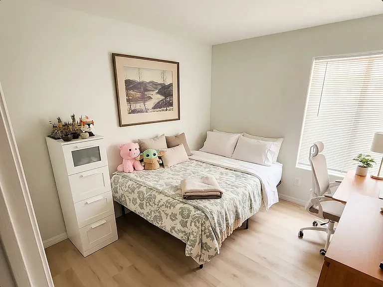 5252 Balboa Arms Dr #170 — Photo 8