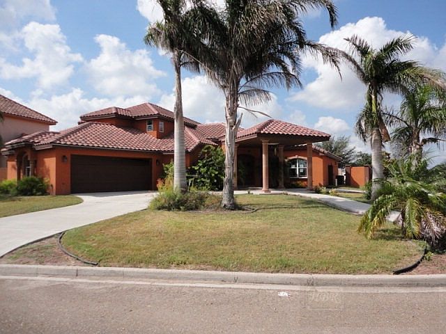 1st image of 2606 Woods Dr S