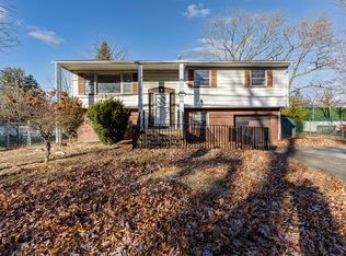 631 W County Line Rd, Lakewood, NJ 08701