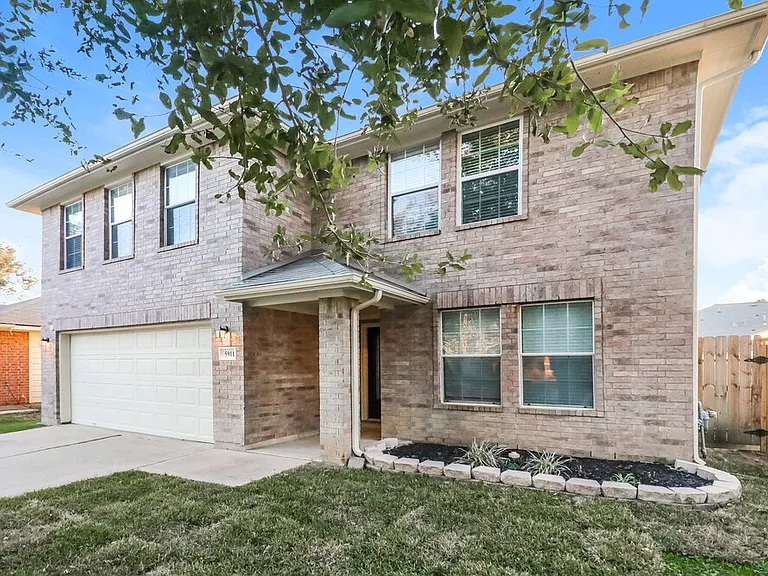 5911 Shining Leaf Ct — Photo 4