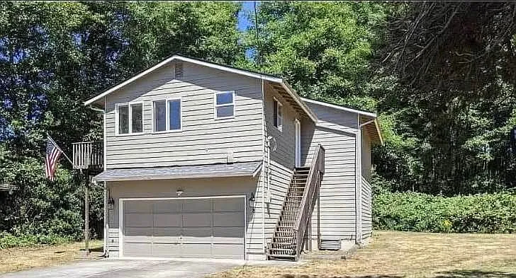 8 Ryan Way — Photo 2
