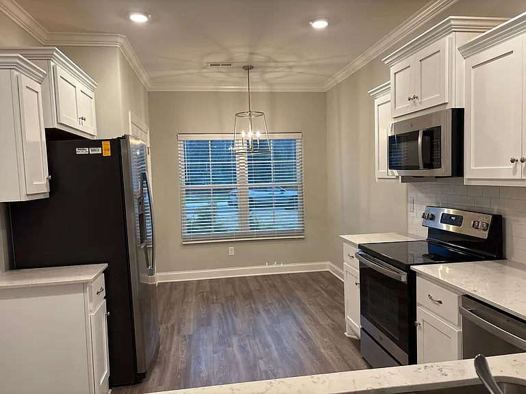 94 Creekwood Ln — Photo 8