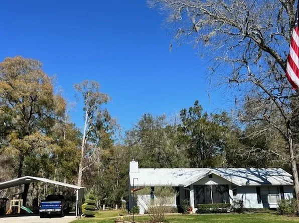 7810 Lake Ave, Fanning Springs, FL 32693