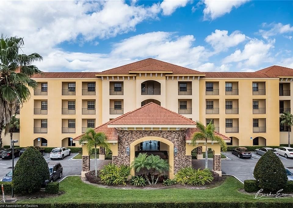 1st image of 2351 Lakeview Dr Unit 213