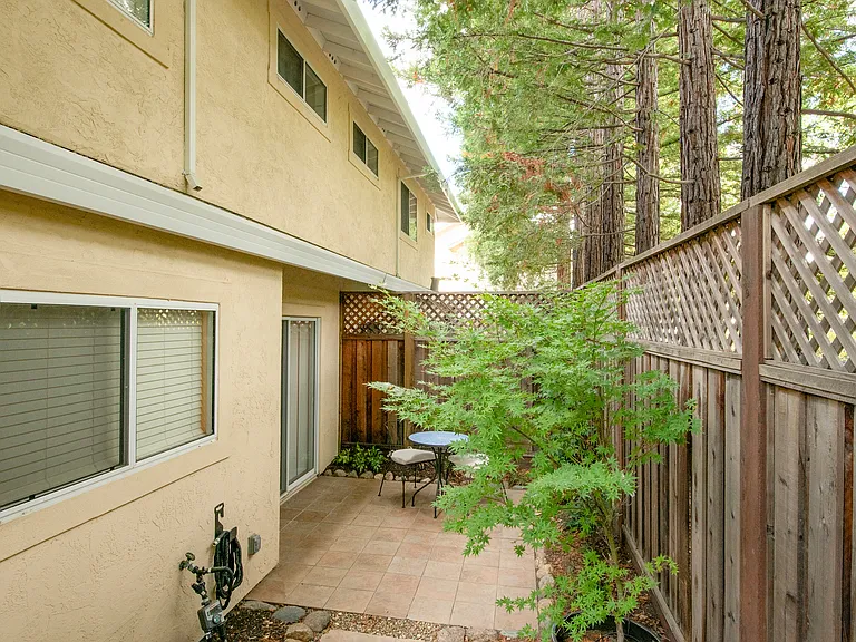 935 W Spain St #L — Photo 30