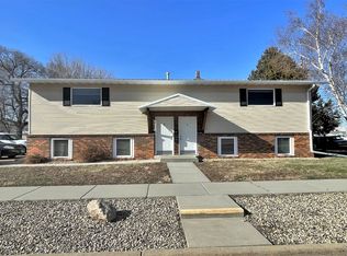 200 W 7th, Mitchell, SD 57301