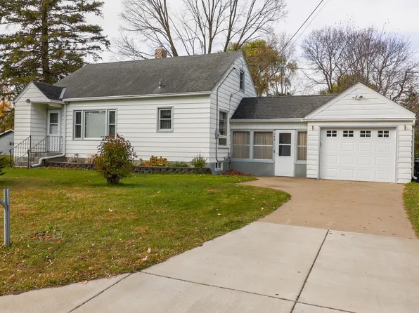 104 11th St SW, Little Falls, MN 56345