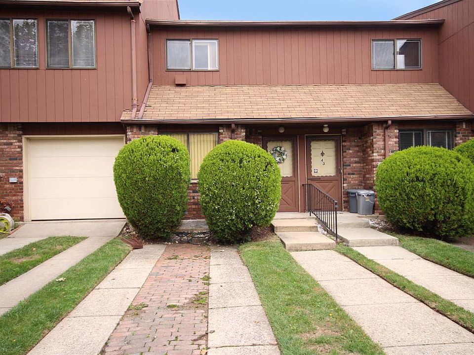 1st image of 45 Pamela Ln