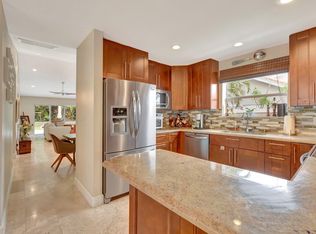 9717 Erica Ct, Boca Raton, FL 33496