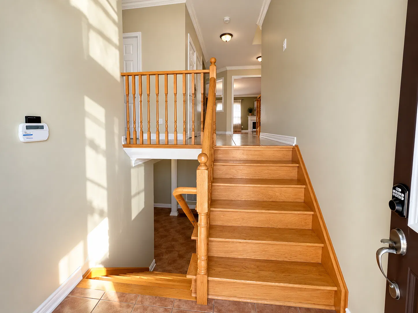 4 bed, 2500 sqft, $3,099 — Photo 2