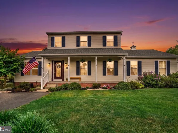2404 Brookmar Dr, York, PA 17408