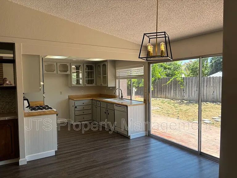 5748 Muldrow Rd — Photo 6