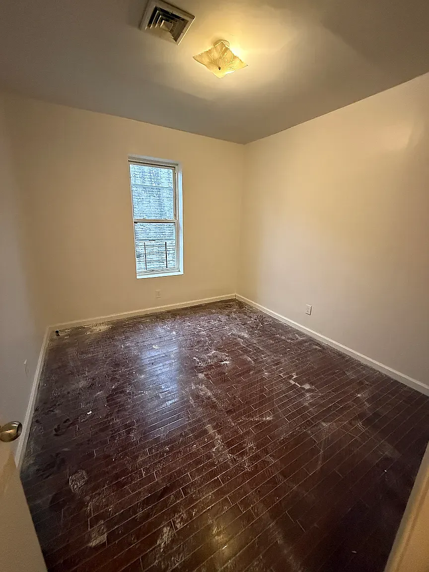 659 Bradford Street — Photo 4