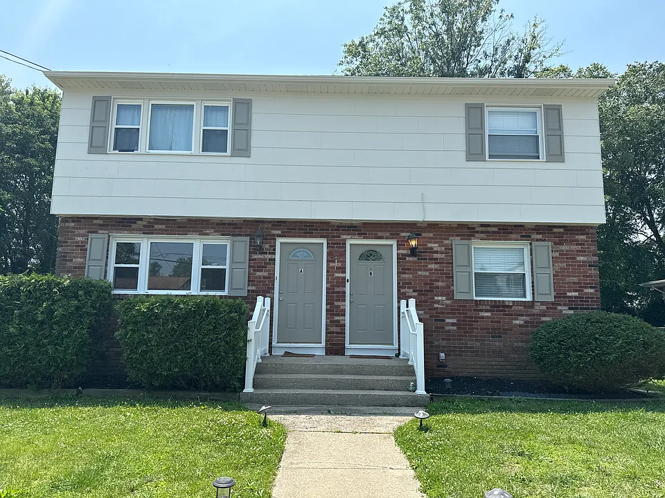 201 Strand Ave #B