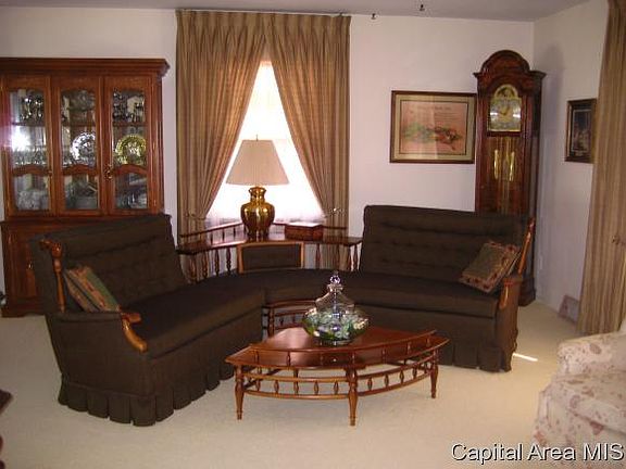 4th image of 933 Westview Dr