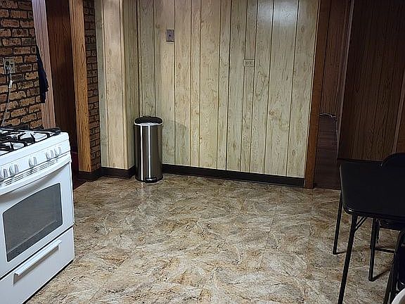 2nd image of 1104 N 18th Ave