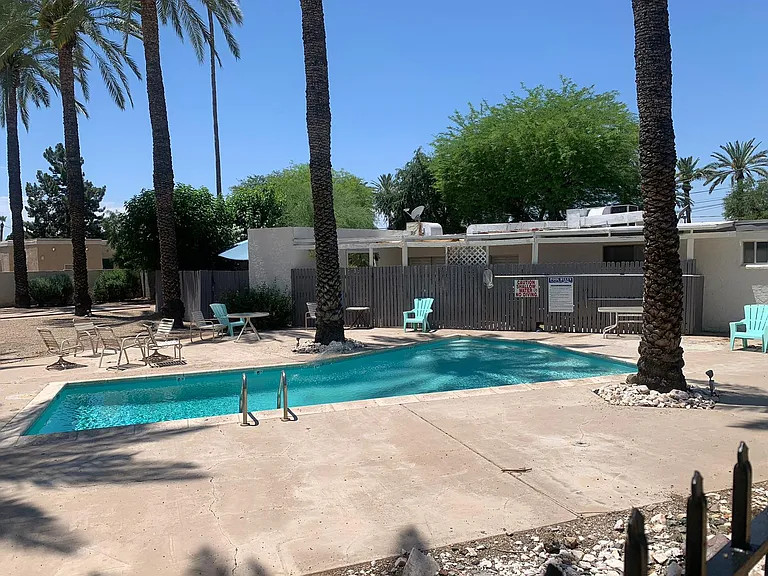 1441 E Maryland Ave #8 — Photo 14