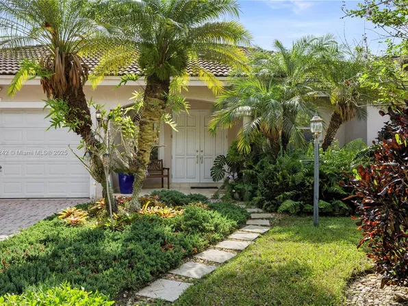 9339 SW 98th Pl, Miami, FL 33176