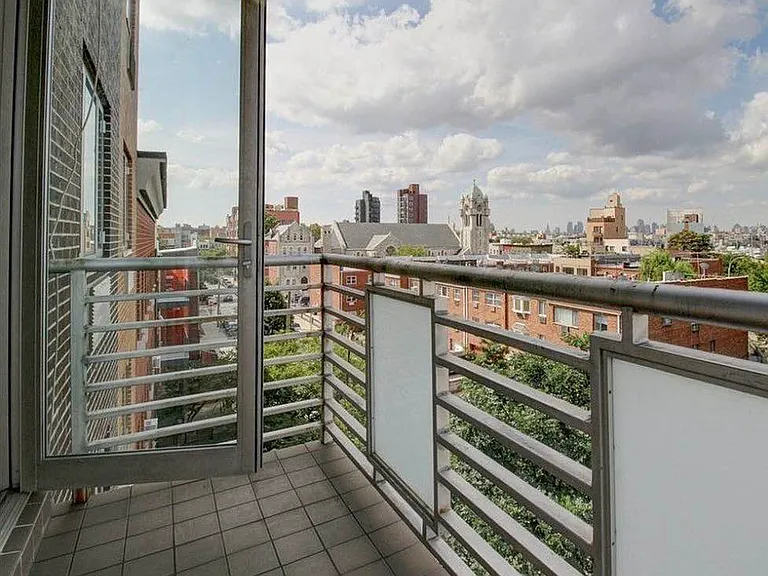 60 Monitor St #3E — Photo 1