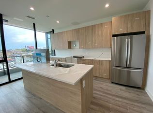 1120 W Patterson Ave #303, Chicago, IL 60613