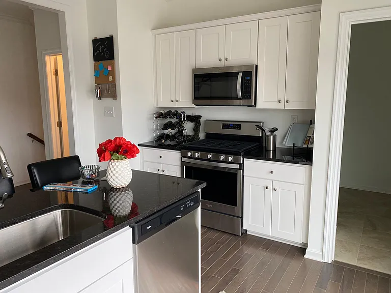 204 Faulk Dr — Photo 4