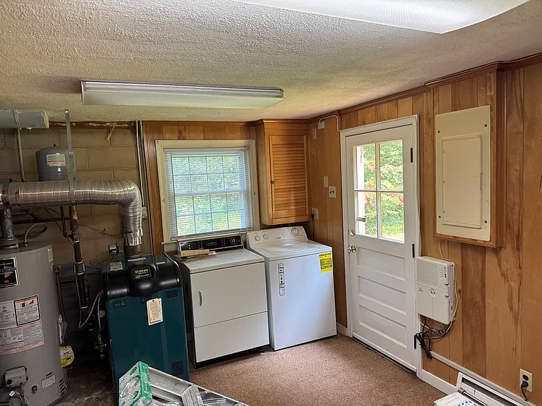 Lower Level Utility Room
